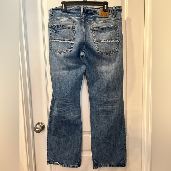 1 pair of blue jeans used - Picture 2 of 4